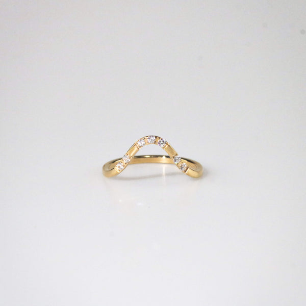 Crystal Curve Ring – Waterproof Gold Plated Stainless Steel
