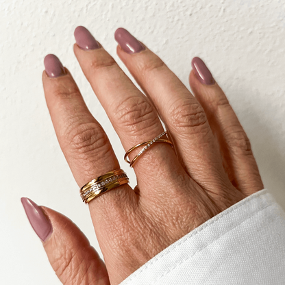 gold eternal ring