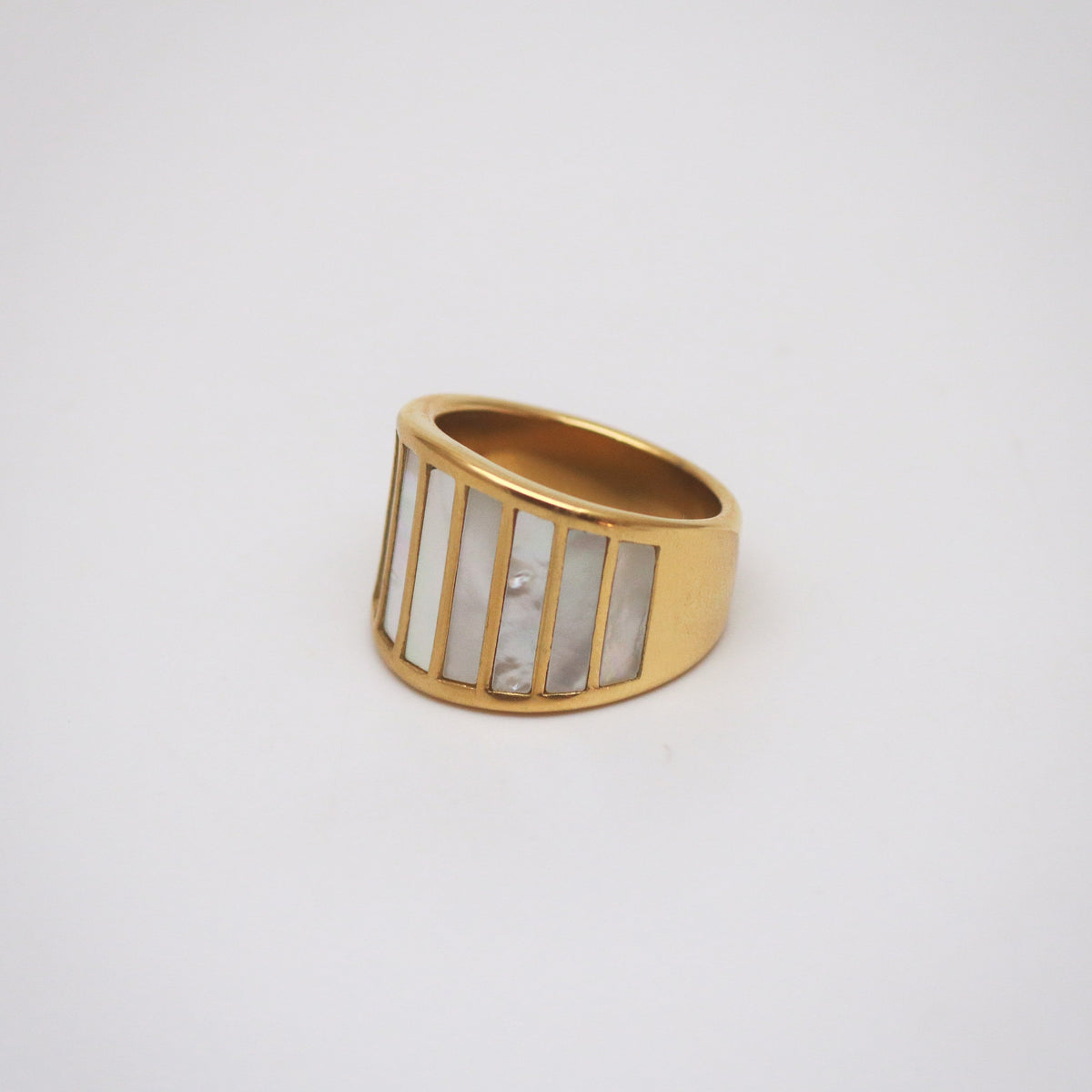 gold mother of pearl ring