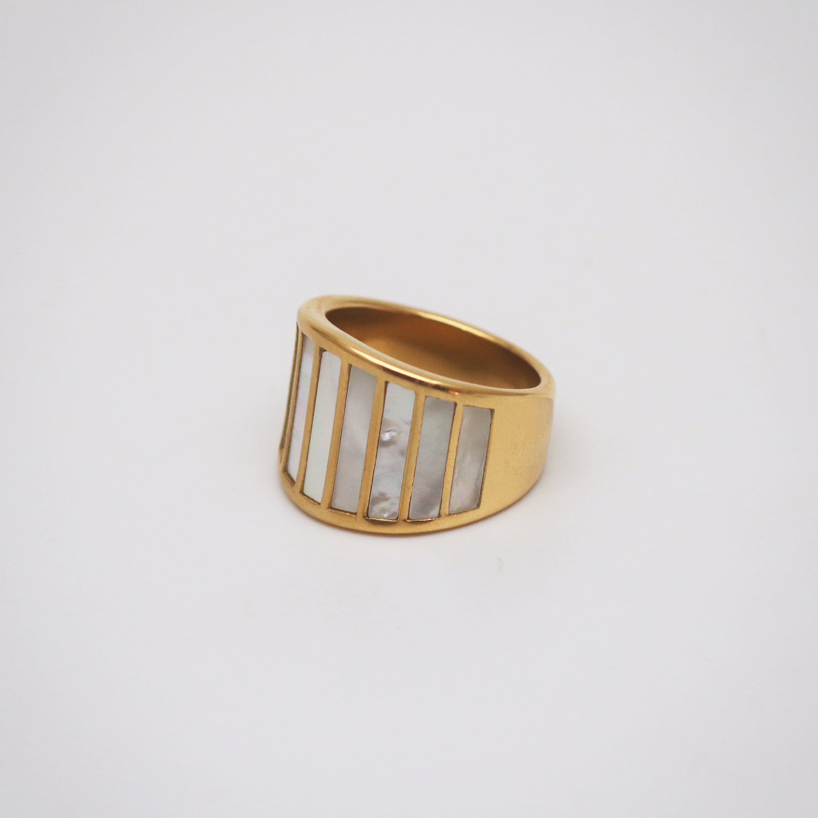 gold mother of pearl ring