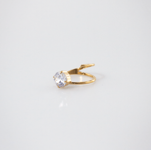 gold solitaire ring