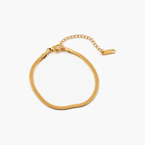 Greta Herringbone Bracelet – 18k Gold Plated Stainless Steel