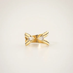 hug ring gold
