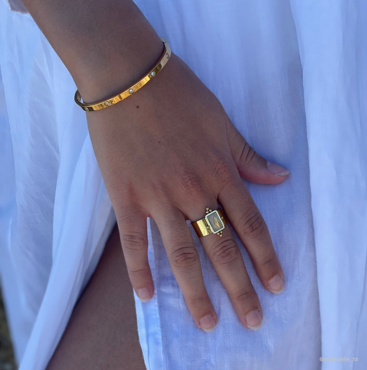 Vintage Waterproof Stainless Steel Ring, 18k gold-plated stainless steel