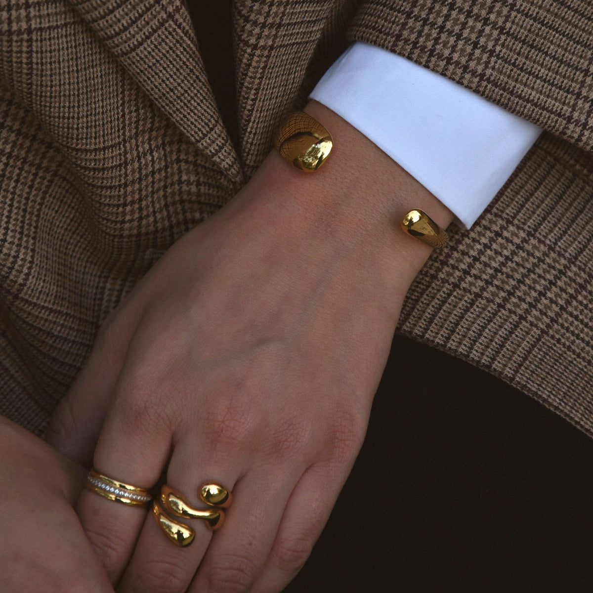 Waterproof Gold Cuff Bracelet, 18k gold-plated stainless steel