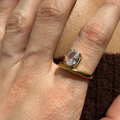 Solitaire Unite Curve Ring, waterproof 18k gold-plated stainless steel