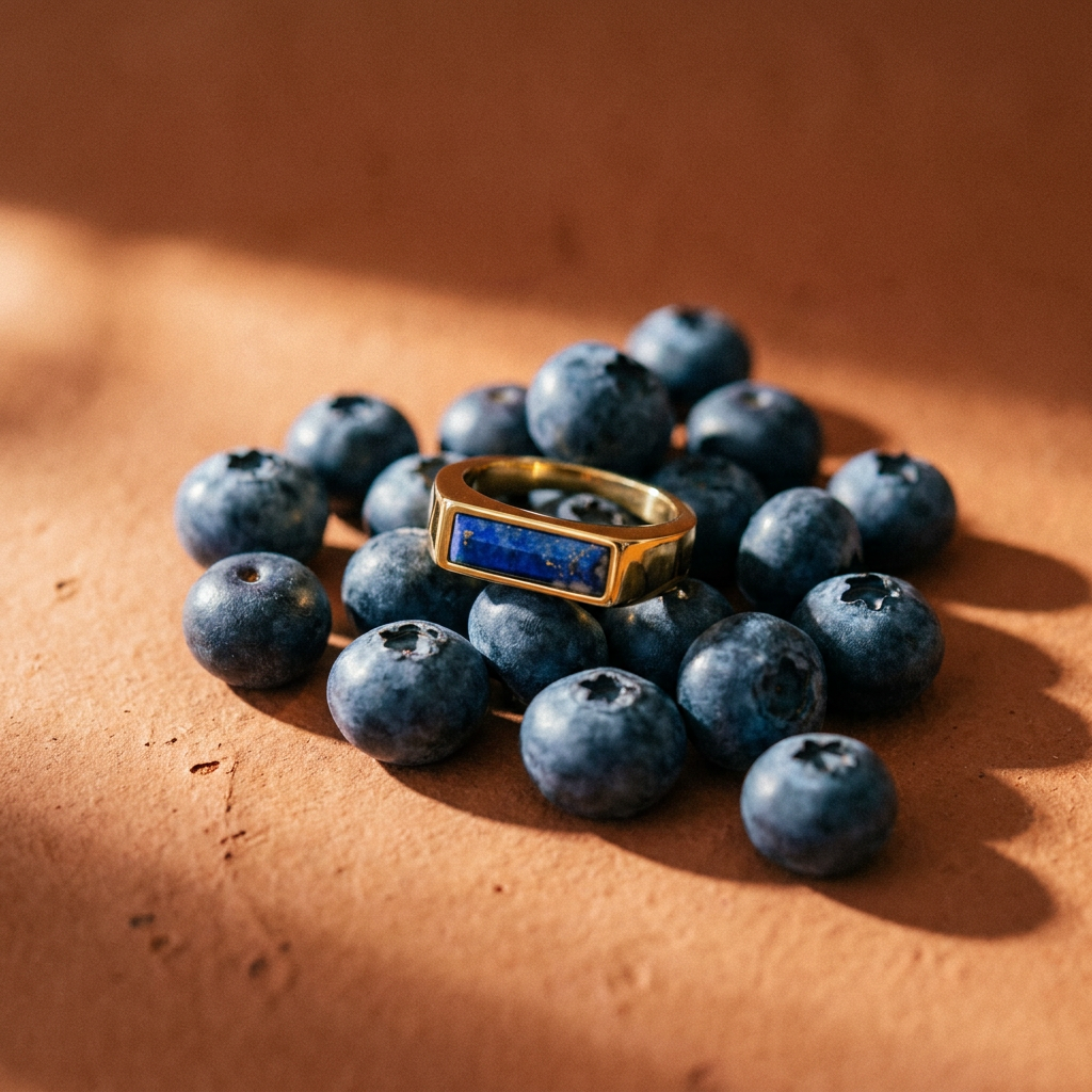 Bar Lapis Lazuli Ring - Hypoallergenic 18k Gold Plated — lifestyle