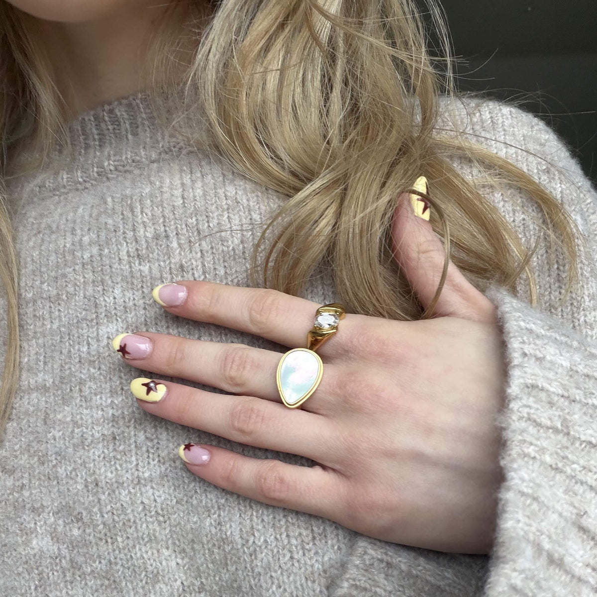 Waterproof Oval Bypass Wrap Ring in Gold, 18k gold-plated stainless steel
