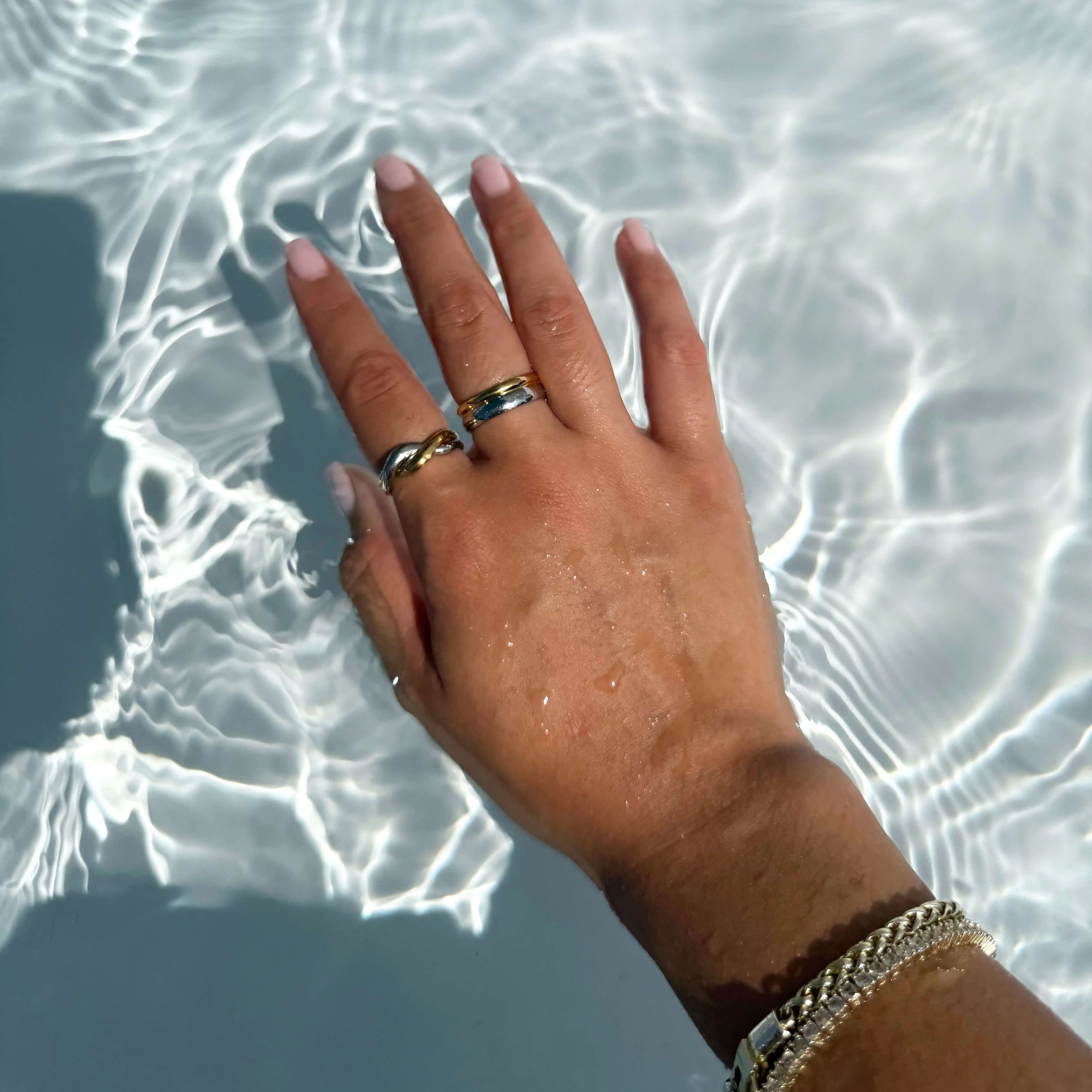 Love wave ring