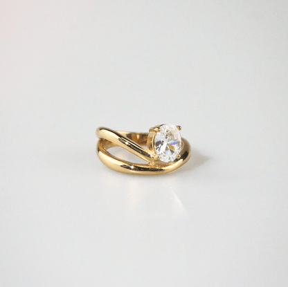 Solitaire Unite Curve Ring