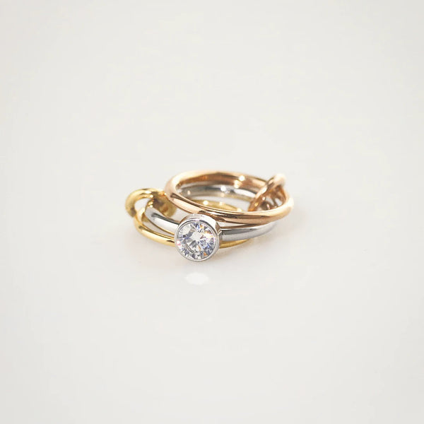 Triple Link Solitaire Ring — 3-Tone Gold