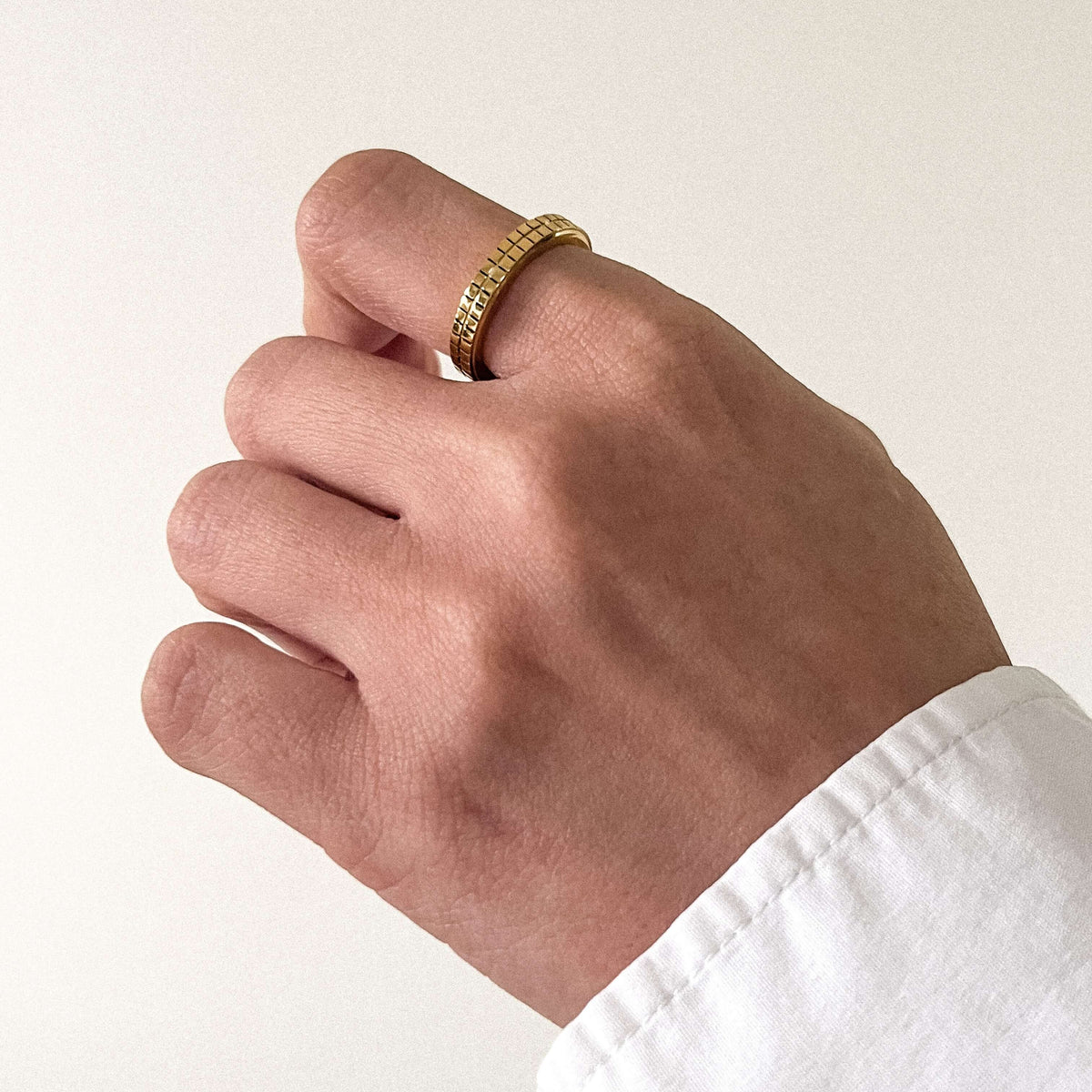 Gridline Band Ring, waterproof 18k gold-plated stainless steel