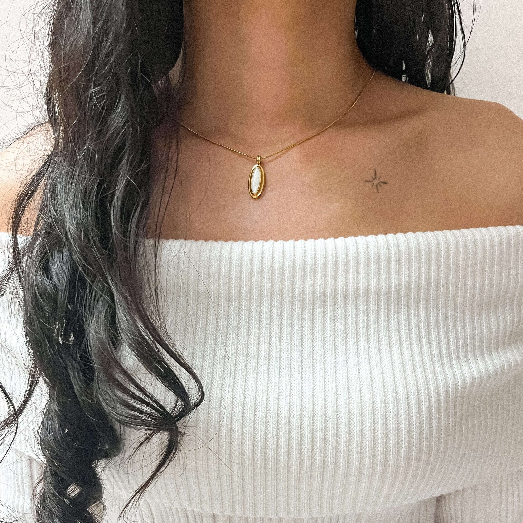 Vintage Mother of Pearl Pendant Necklace, waterproof 18k gold-plated stainless steel