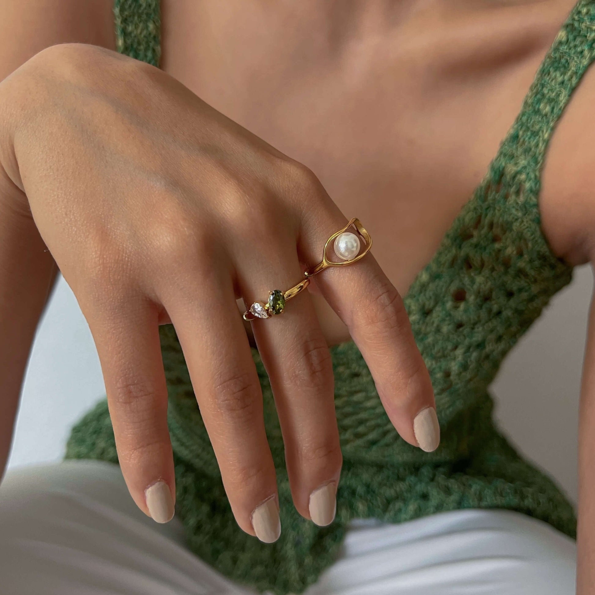 Aurora pearl ring