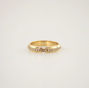 pave band ring