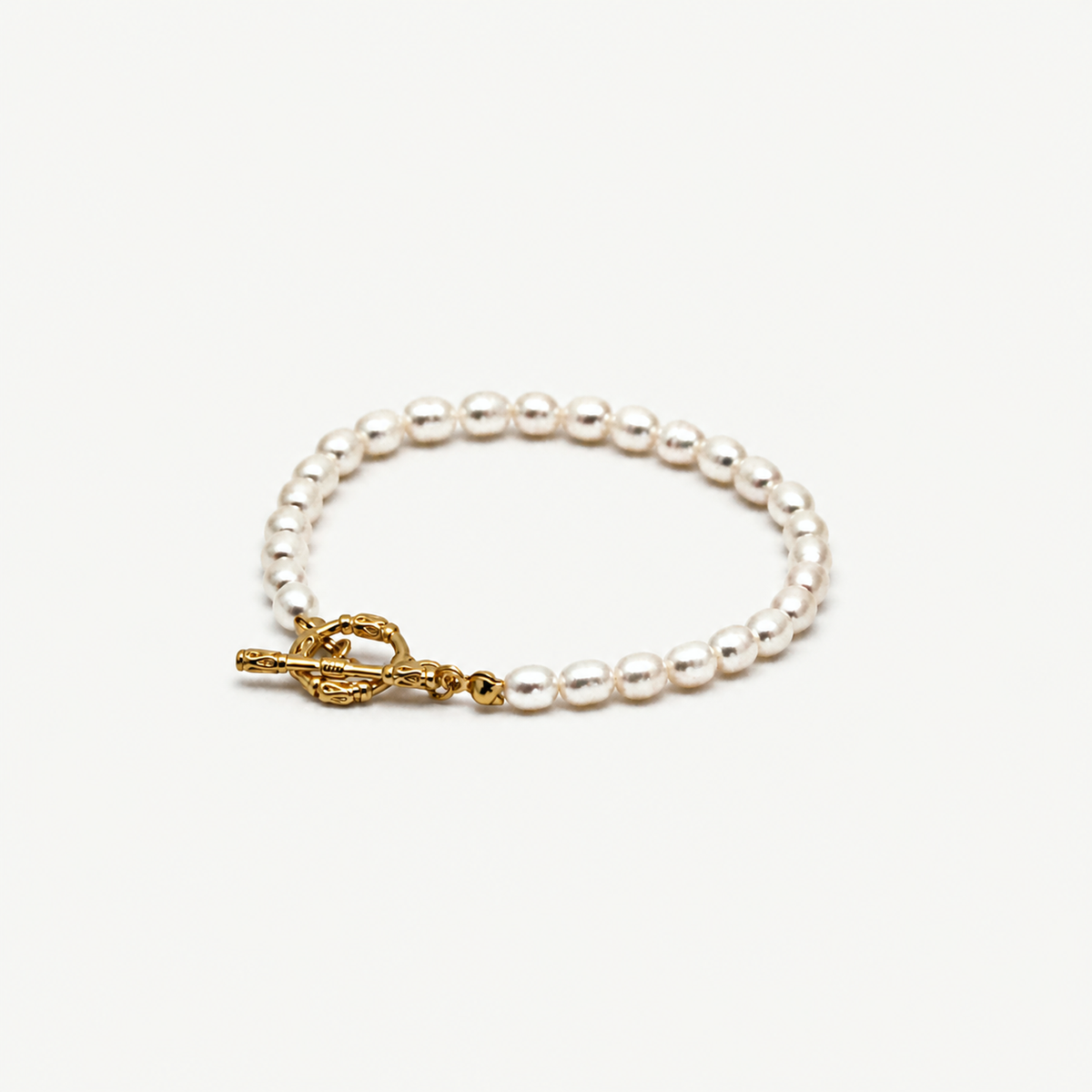 Pearl Toggle Bracelet