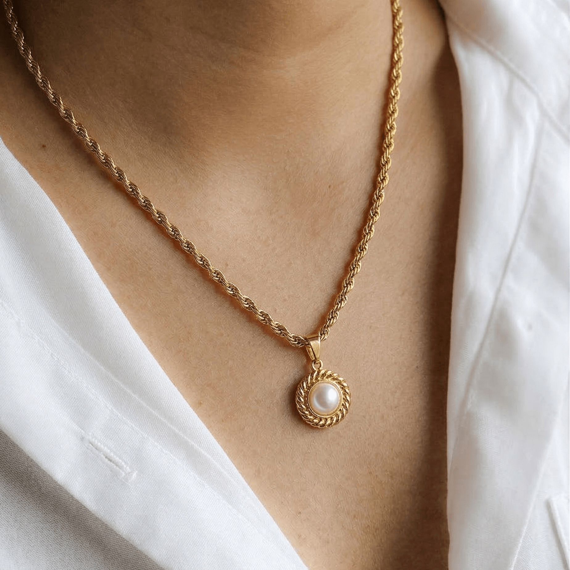 Meideya Vintage Pearl Pendant Necklace, waterproof 18k gold-plated stainless steel