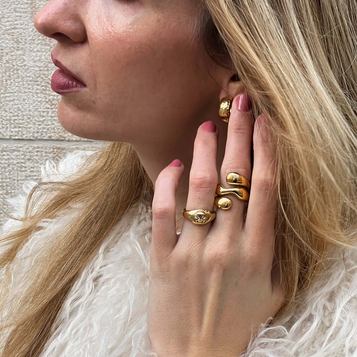 Hammered Small Hoops, waterproof 18k gold-plated stainless steel
