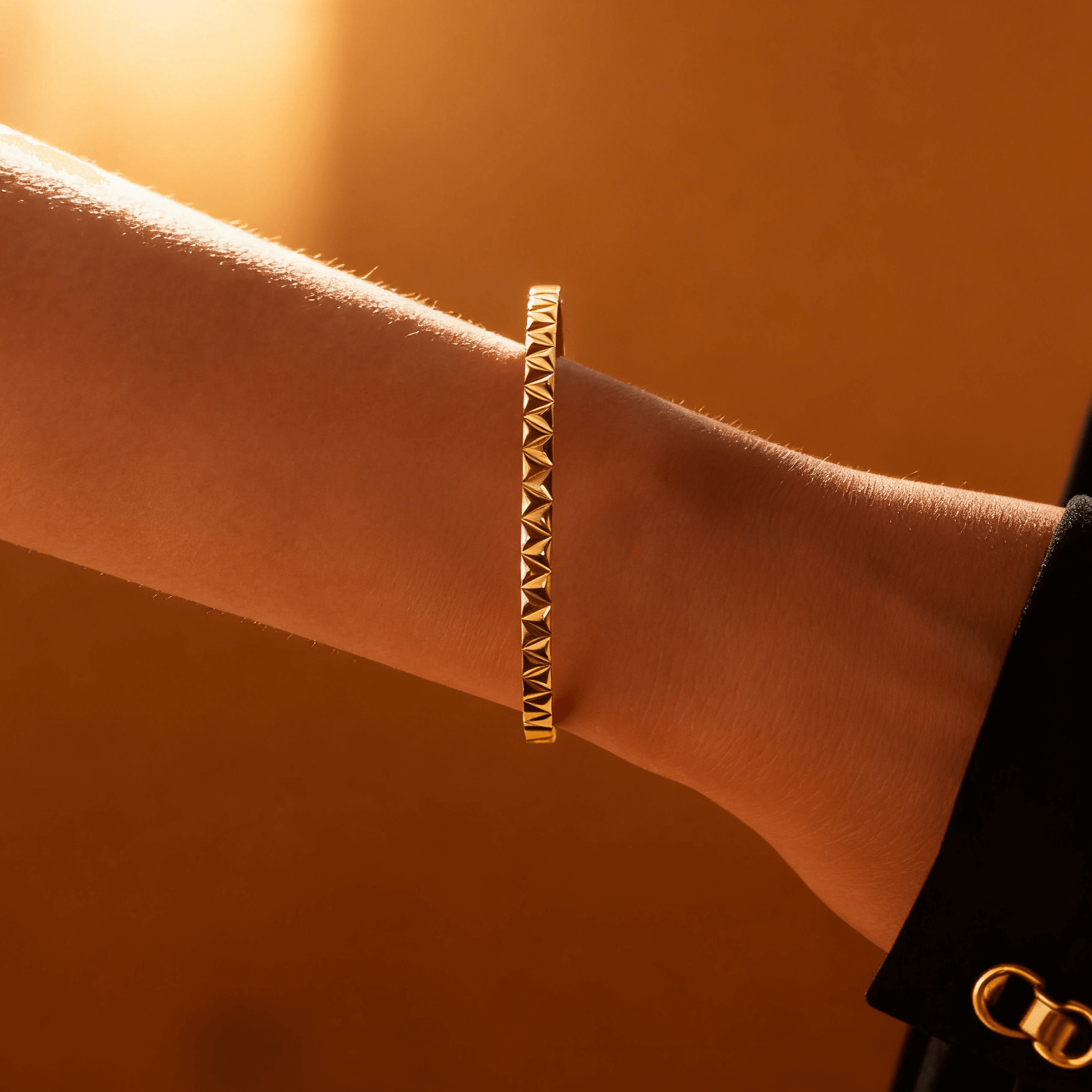Pyramid Bangle, waterproof 18k gold-plated stainless steel