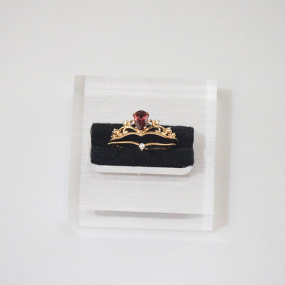 Vintage ruby crown ring set
