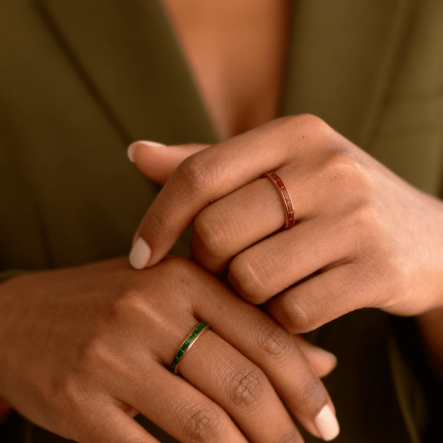 Meideya Emerald Slim Band Ring, waterproof 18k gold-plated stainless steel