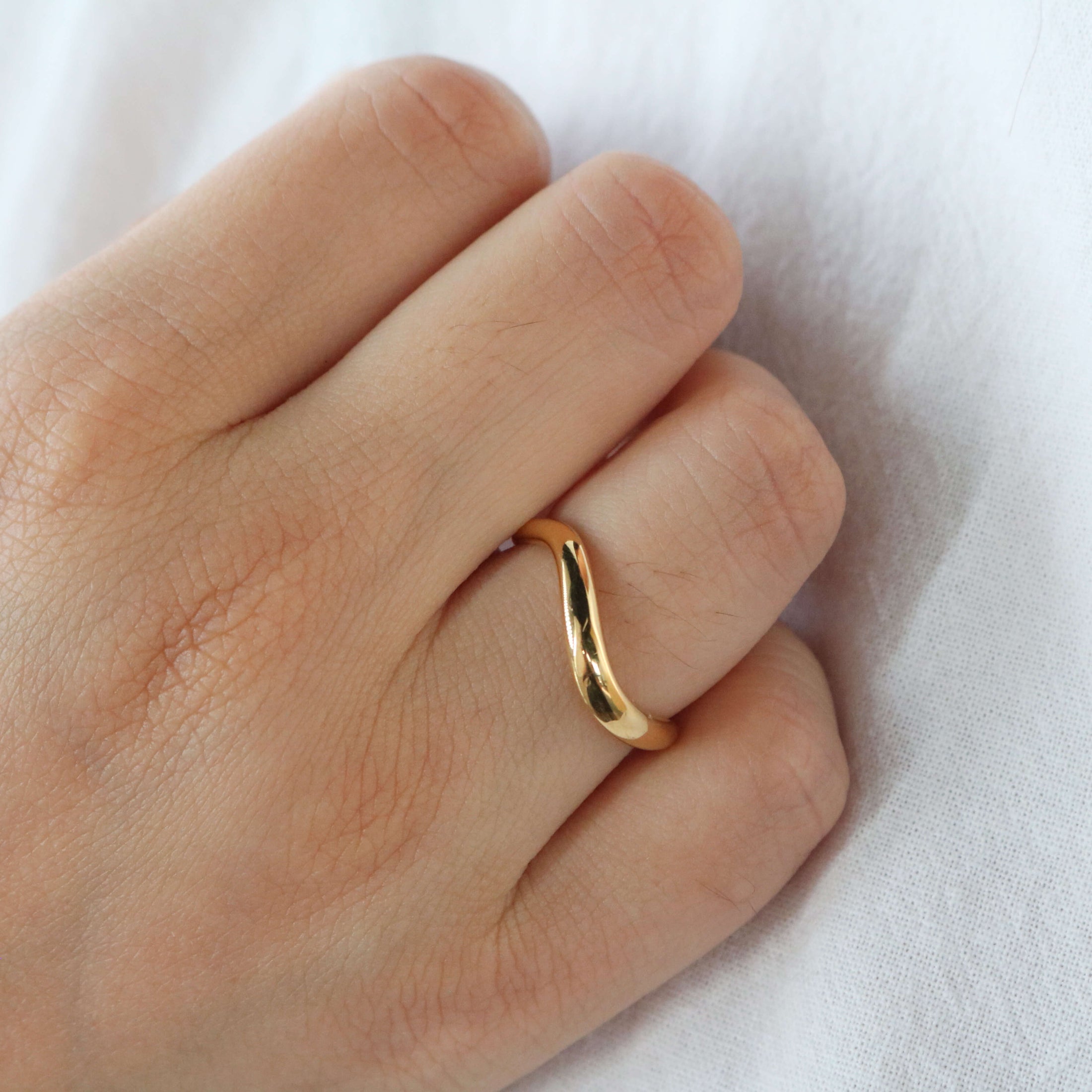 Waterproof 18k Gold Plated Stainless Steel Single Wave Ring, 18k gold-plated stainless steel