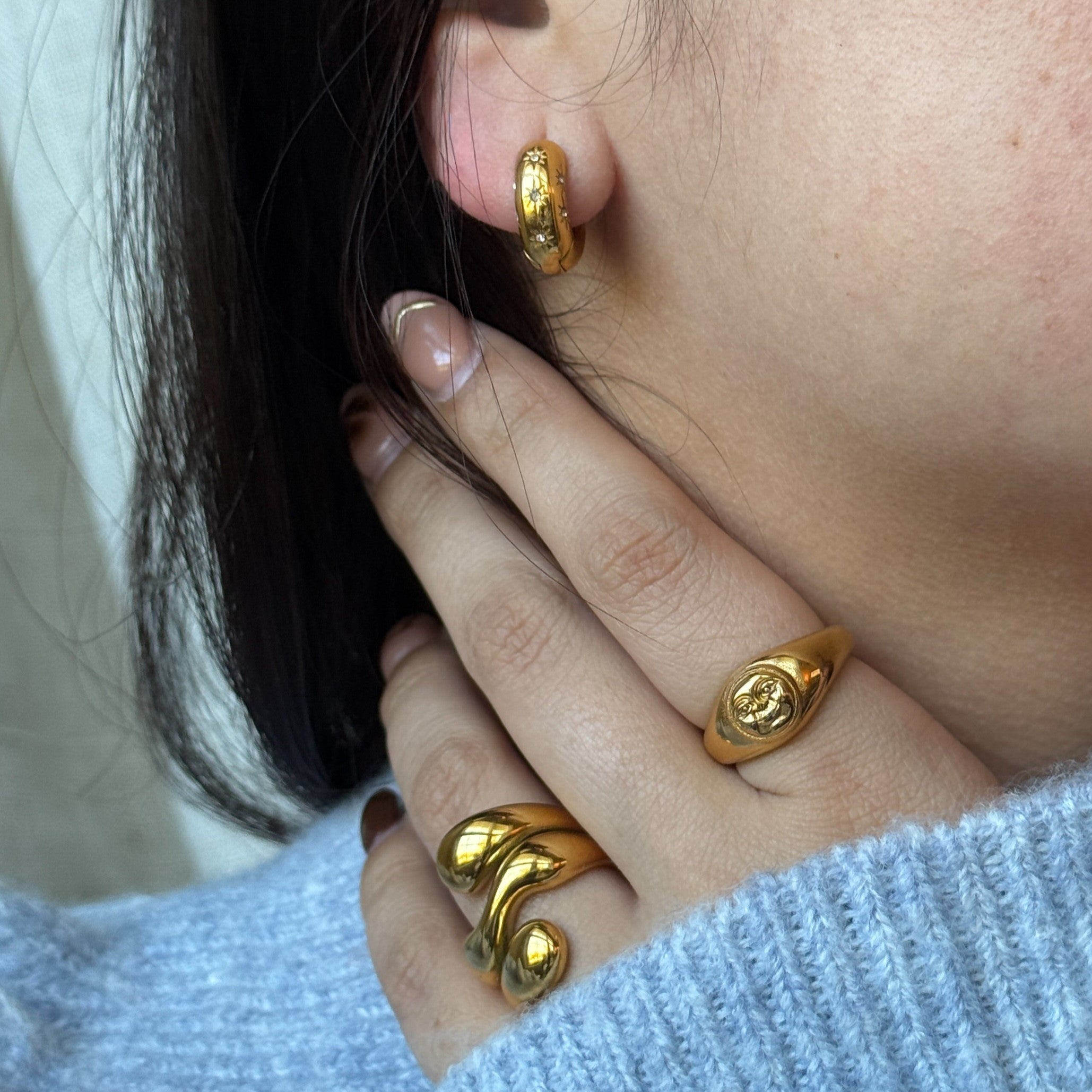 Stainless Steel Gold Hoop Earrings with Star Details, waterproof 18k gold-plated stainless steel