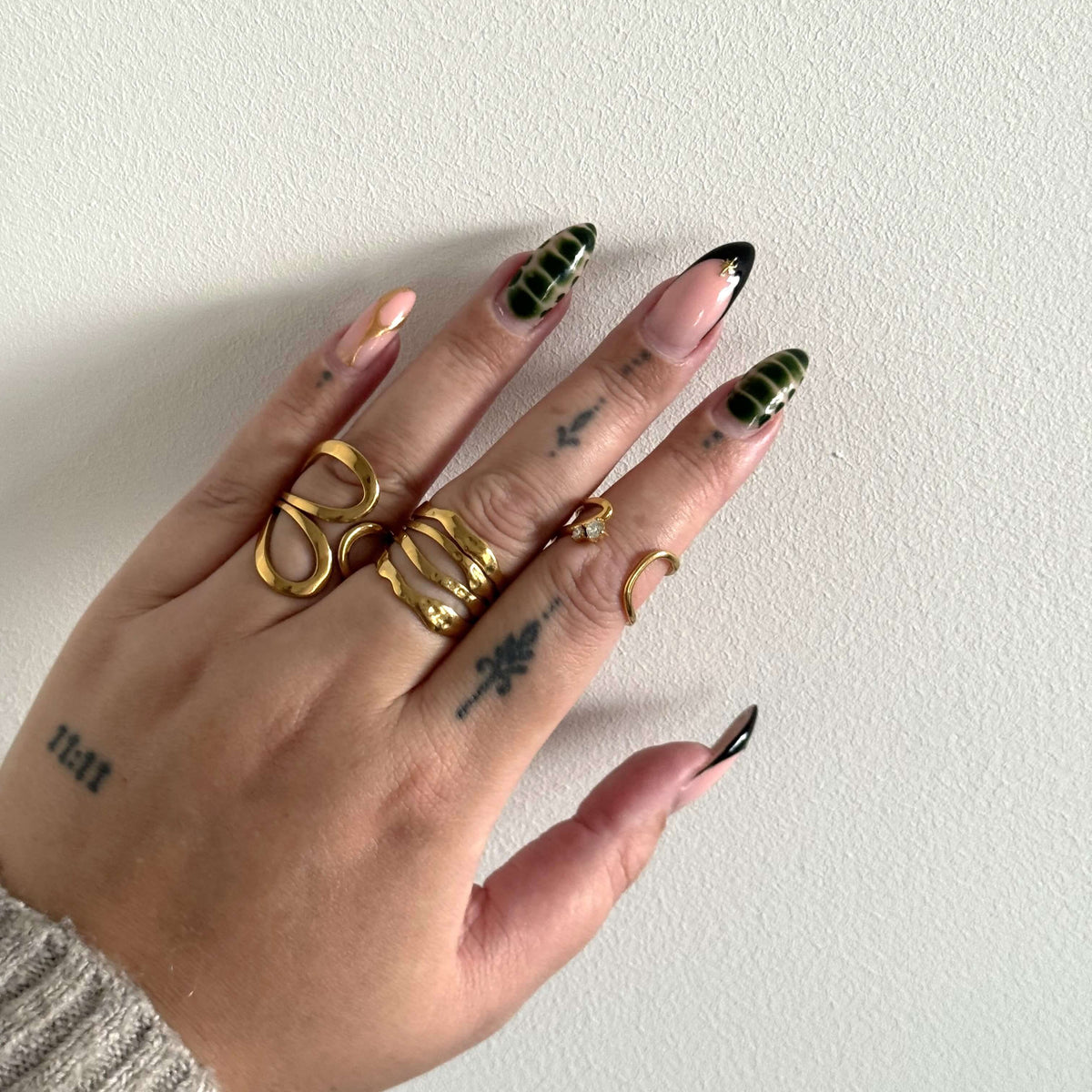 Vera Curve Twin Ring, waterproof 18k gold-plated stainless steel
