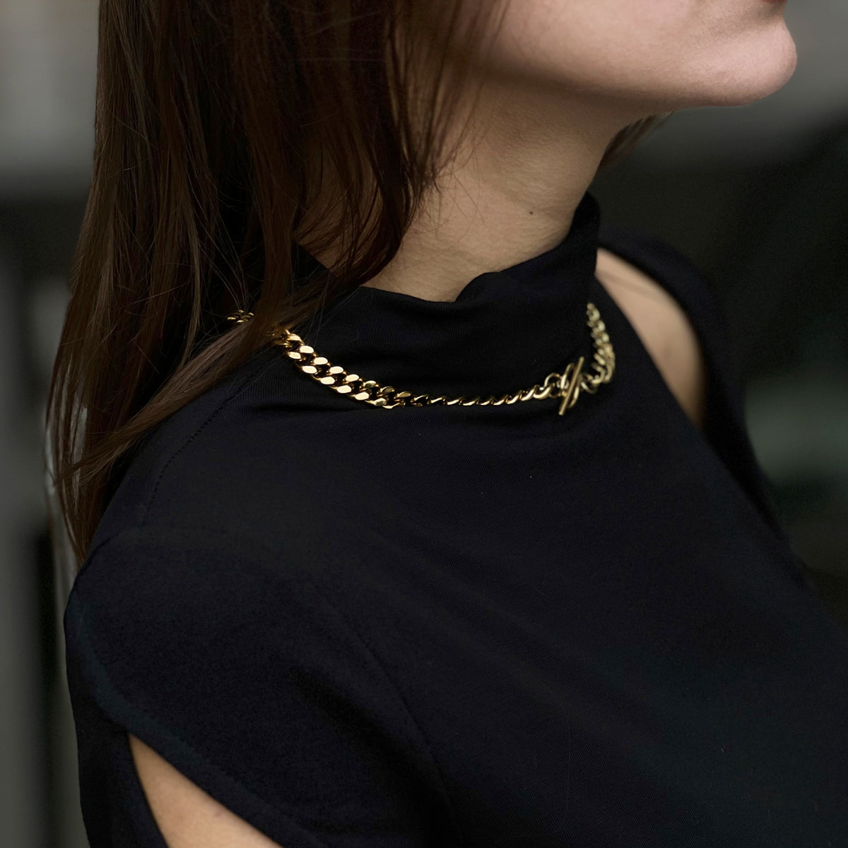 T-bar toggle necklace