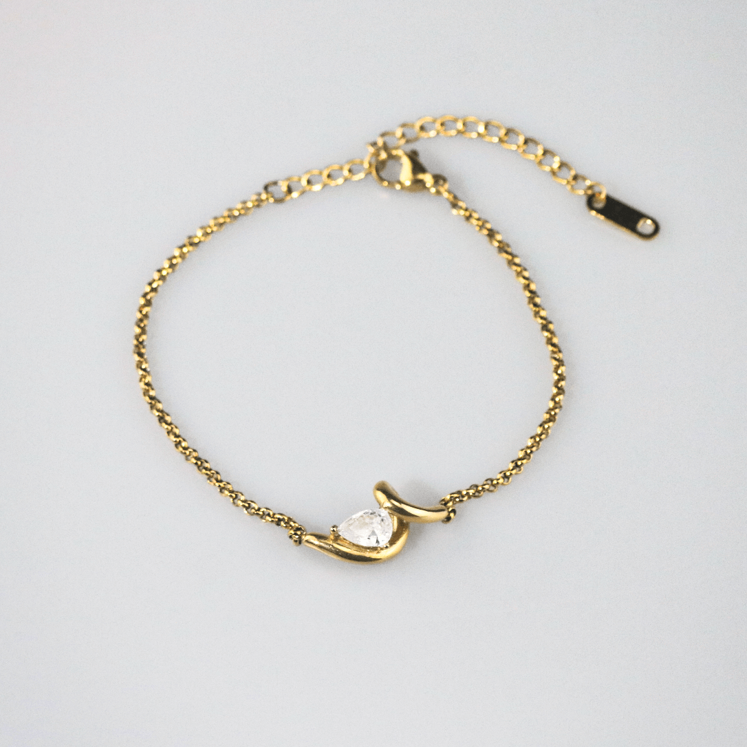 Teardrop curve bracelet