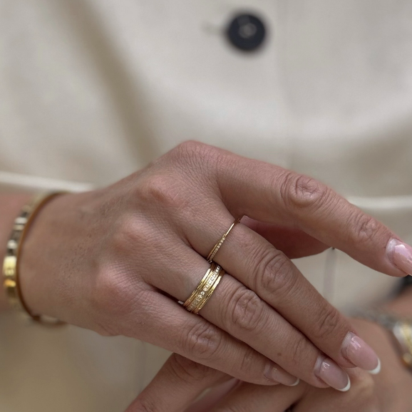 thin gold ring