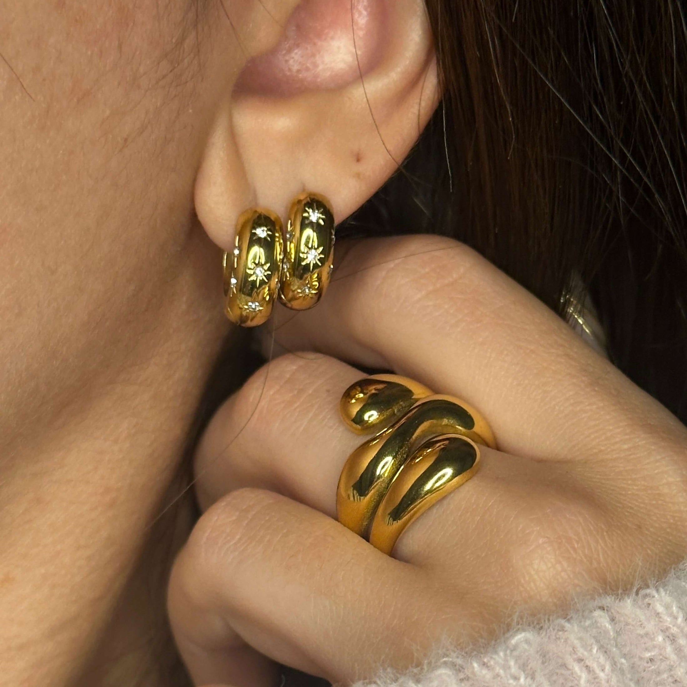 Stainless Steel Gold Hoop Earrings with Star Details, waterproof 18k gold-plated stainless steel