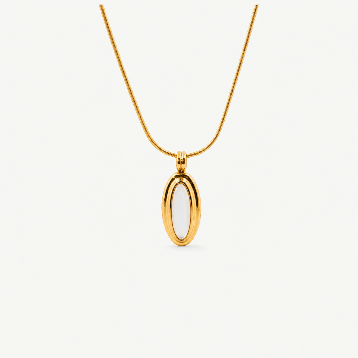 Vintage Mother of Pearl Pendant Necklace