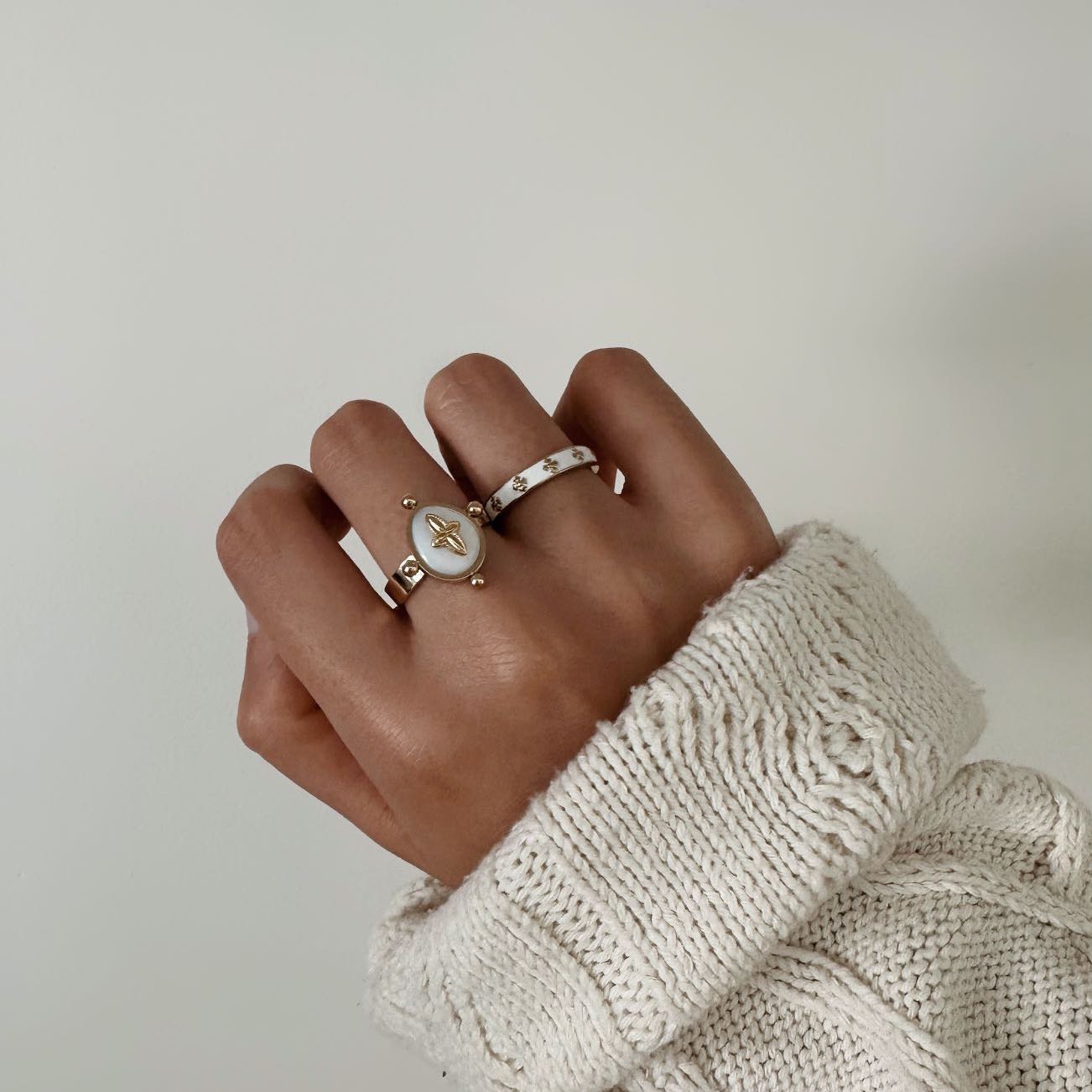 Vintage Mother of Pearl Ring