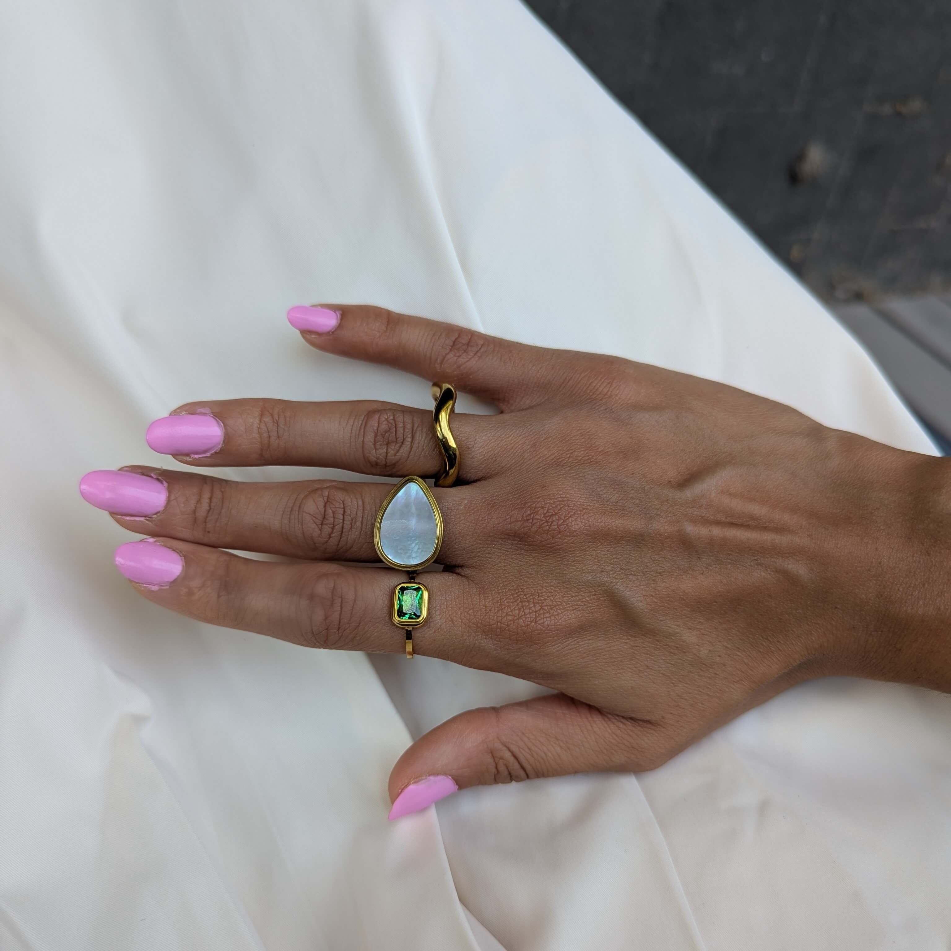 wave band ring
