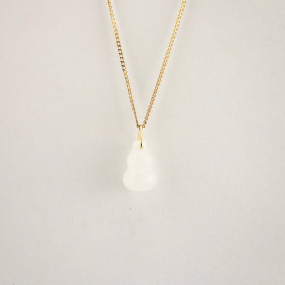 White jade gourd pendant necklace